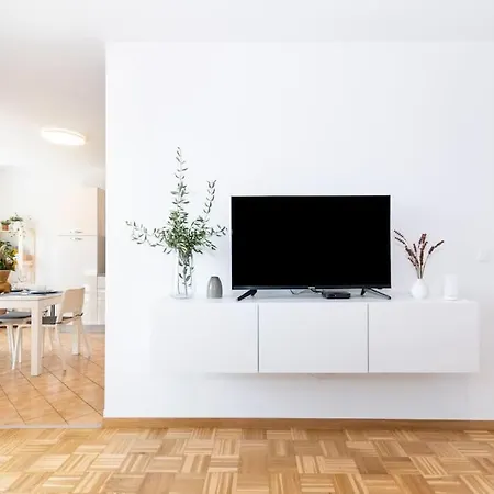 Cozy Iskra By Belmont Realty * 扎达尔