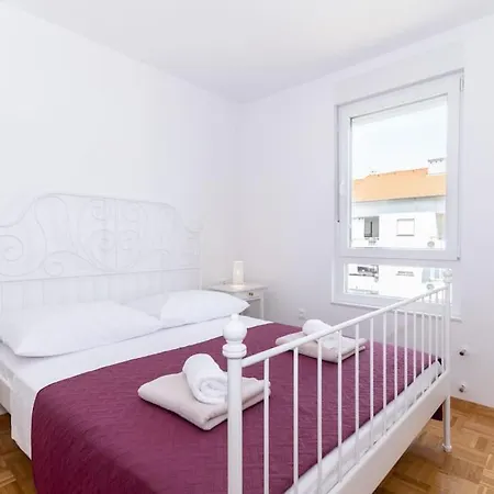 Cozy Iskra By Belmont Realty Apartment